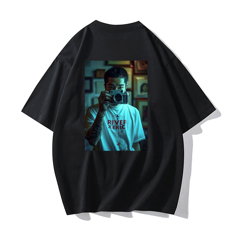 RIVER x ERIC®：t-shirt-camera man-350528